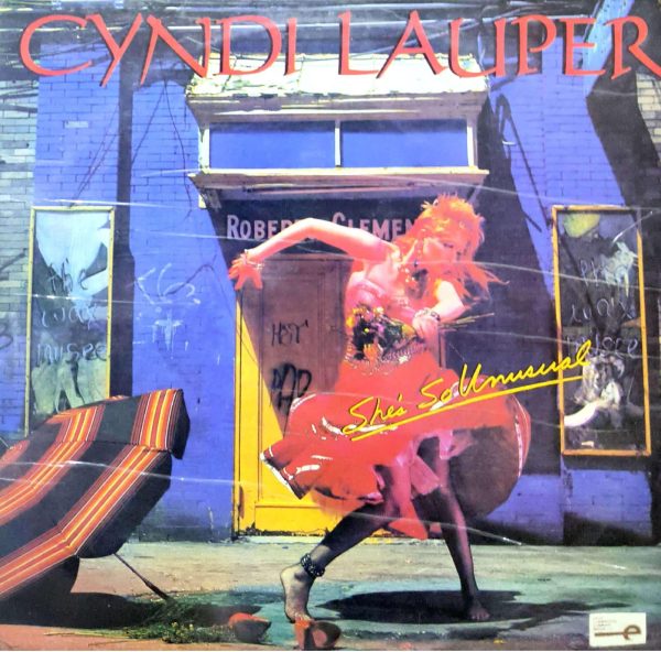 Cybdi Lauper;vinyl_record gramophone house