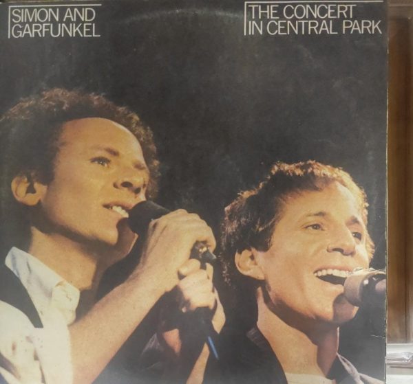 Simon & Garfunkel;vinyl_record gramophone house