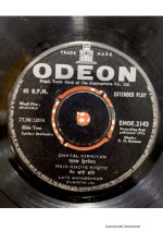 Munimji;vinyl_record gramophonne house